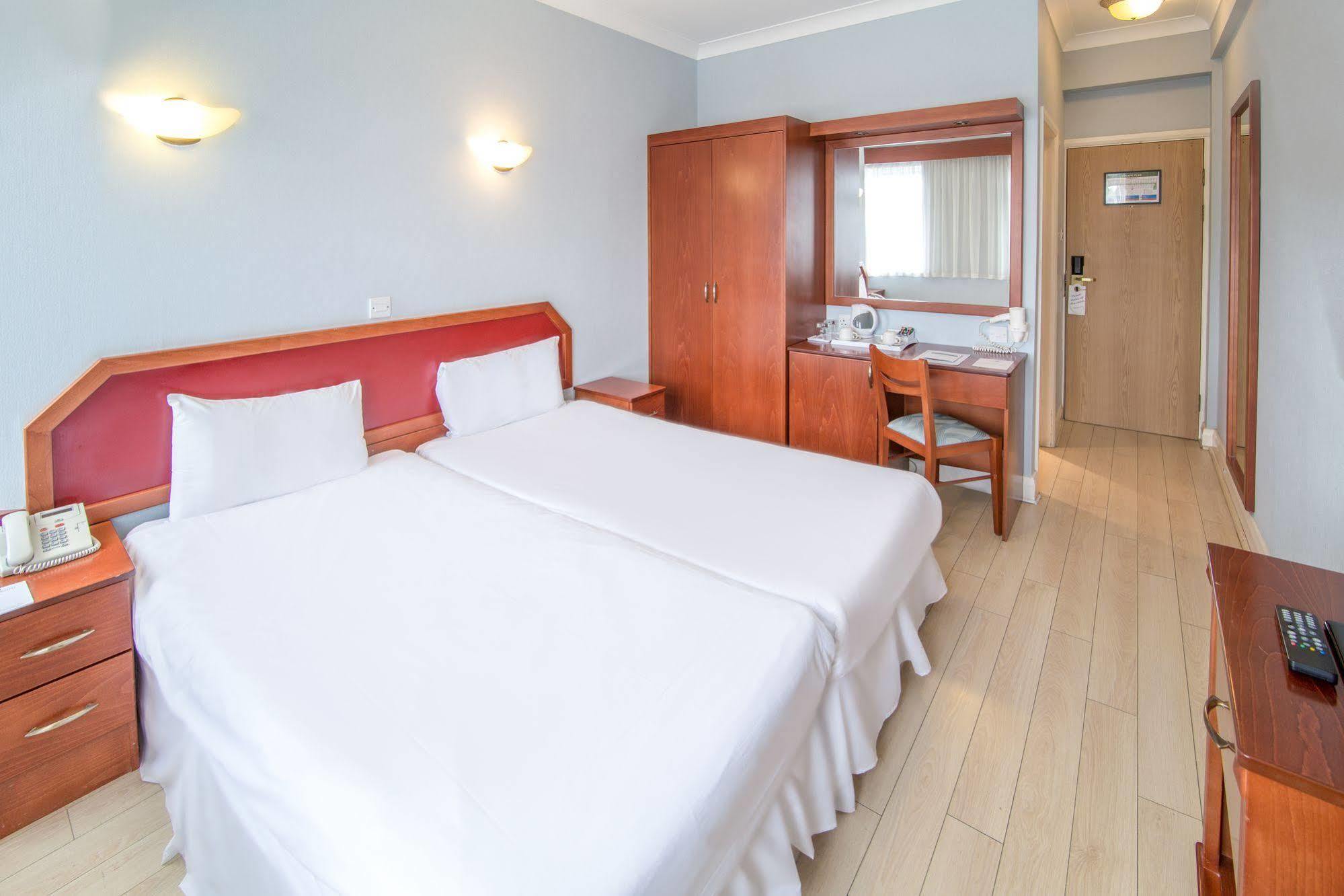 St Georgio Hostel Ilford Bagian luar foto