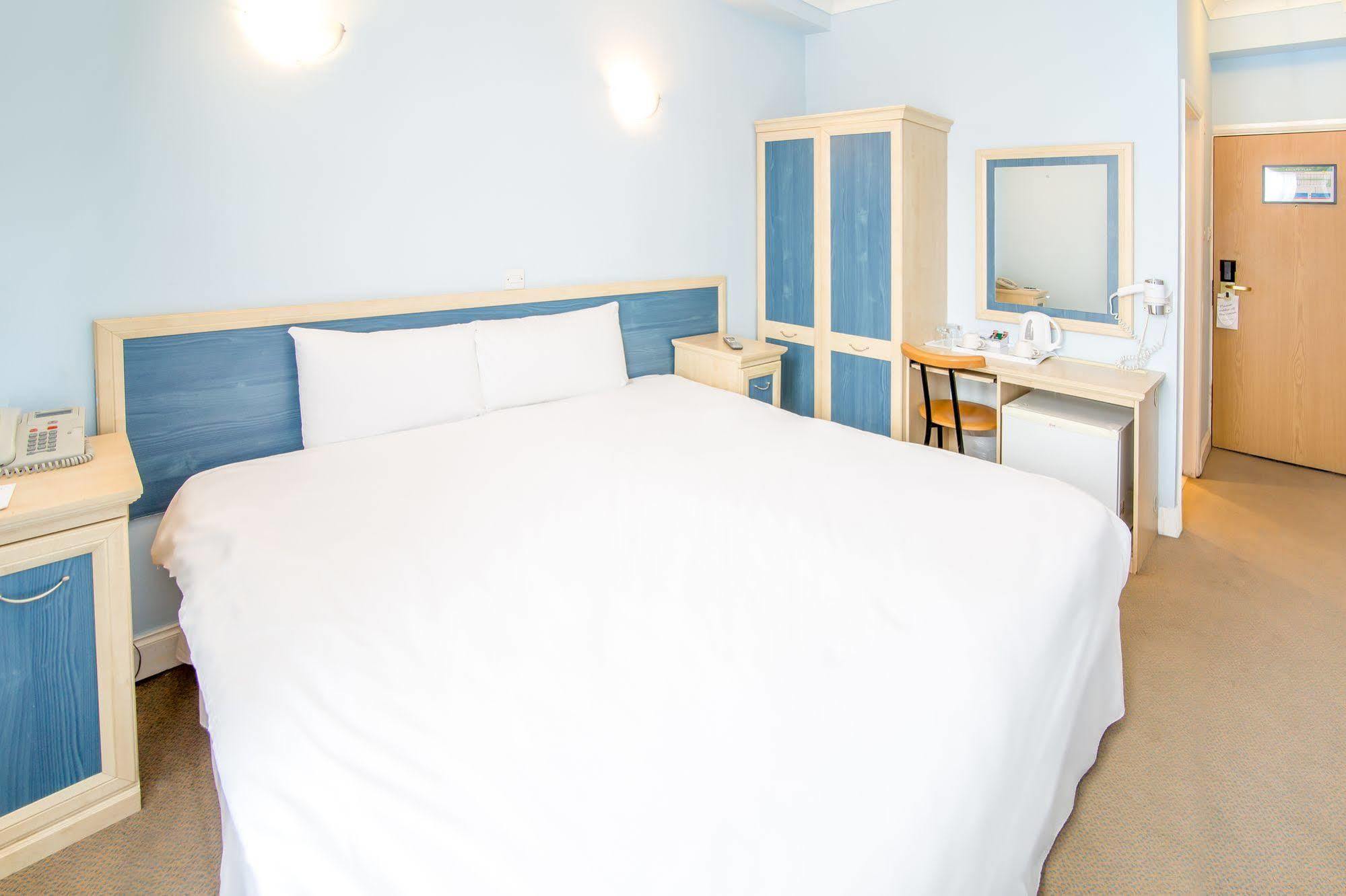 St Georgio Hostel Ilford Bagian luar foto